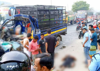 দাঁড়িয়ে থাকা ট্রাকে পিকআপের ধাক্কা, নিহত ২