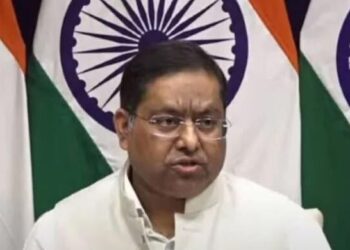 বাংলাদেশে গণতান্ত্রিক উপায় দেখতে চায় ভারত: জয়সওয়াল