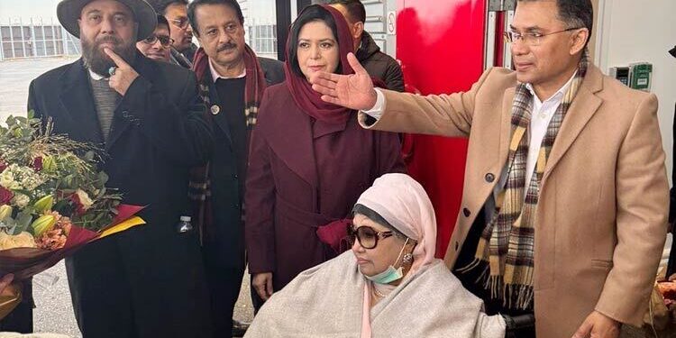 খালেদা জিয়া এক দশক পর পরিবারের সঙ্গে ঈদ করছেন