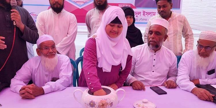 লটারিতে ওমরাহর সুযোগ পেলেন দুই ইমাম