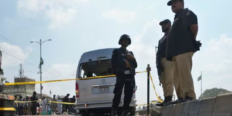 পাকিস্তানে ইফতারের সময় গাড়িবোমা হামলা, নিহত ১২