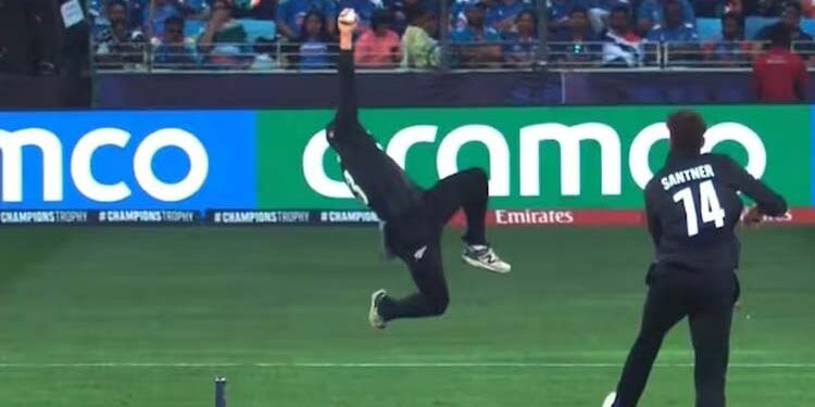 গ্লেন ফিলিপসের উড়ন্ত ক্যাচ