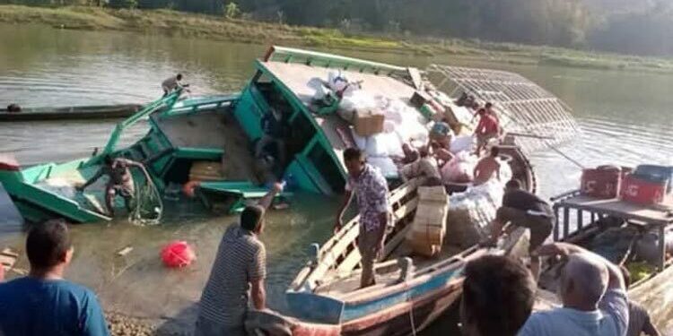 রাঙ্গামাটিতে ২০০ যাত্রী নিয়ে লঞ্চডুবি