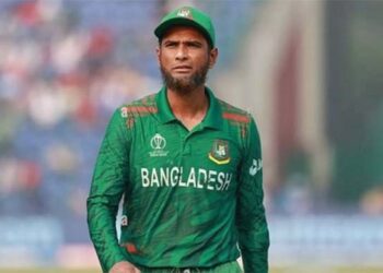 আন্তর্জাতিক ক্রিকেট থেকে অবসর নিলেন মাহমুদউল্লাহ