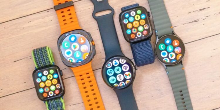 পানির নিচেও নষ্ট হবে না যে স্মার্টওয়াচ