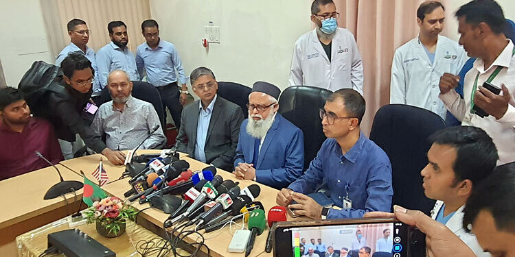 শঙ্কা কাটেনি, তিন মাসের বিশ্রামে থাকতে হবে তামিমকে