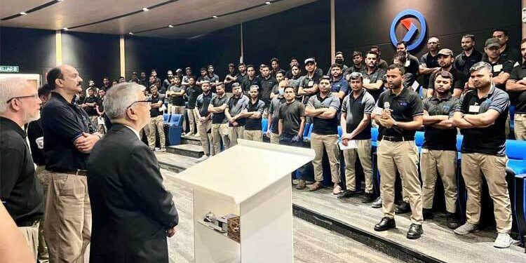 মালয়েশিয়ায় কর্মীদের সঙ্গে দেখা করলেন বাংলাদেশ হাইকমিশনার