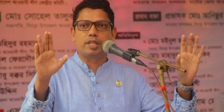 পলকের বিরুদ্ধে নাটোরে অস্ত্র মামলা