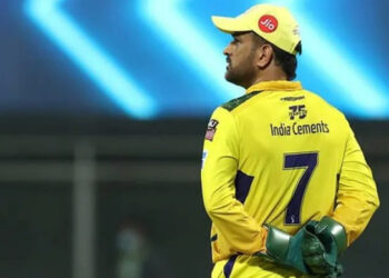 চেন্নাইয়ের নেতৃত্বে ফিরলেন ধোনি!