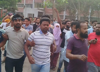 থানায় হামলা চালিয়ে আটক ছাত্রদল নেতাকে ছিনিয়ে নিলেন নেতাকর্মীরা