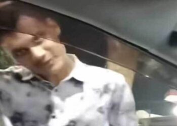 গাড়ি থেকে চাঁদা আদায়, ভাইরাল সেই যুবক আটক