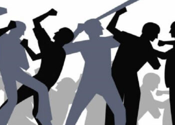 ফেসবুকে স্ট্যাটাস দেওয়ায় ছাত্রদল-যুবদলের সংঘর্ষে আহত ২০