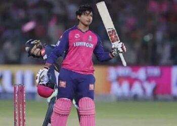 ১৪ বছরের সূর্যবংশীর দানবীয় সেঞ্চুরি!