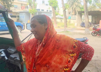 ঘুমন্ত যুবককে ডেকে পেটে রড ঢুকিয়ে হত্যা