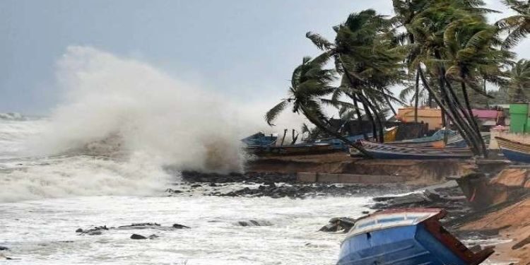 দুপুরের মধ্যে যেসব অঞ্চলে হতে পারে ঝড়-বৃষ্টি