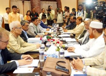 জাতীয় সনদের দিকে দ্রুত যেতে চায় ঐকমত্য কমিশন