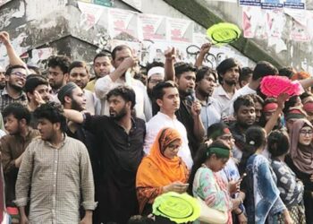 যারা আওয়ামী লীগ নিষিদ্ধ চায় না তারা ফ্যাসিবাদী: হাসনাত