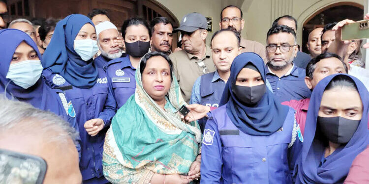 নারায়ণগঞ্জের আইভী গ্রেফতার