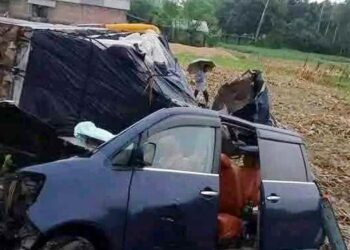 কনফারেন্সে যাওয়ার পথে ট্রাক-মাইক্রোবাস সংঘর্ষ, নিহত ৪