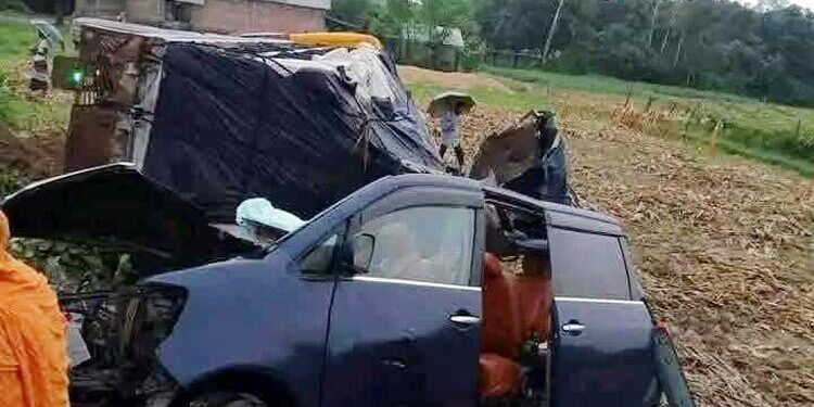 কনফারেন্সে যাওয়ার পথে ট্রাক-মাইক্রোবাস সংঘর্ষ, নিহত ৪