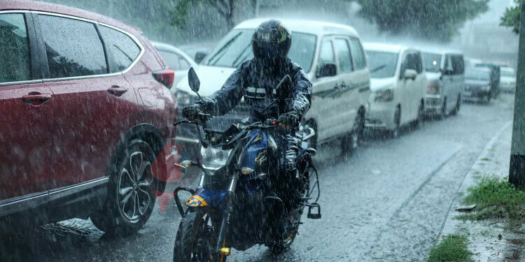 দুপুরের মধ্যে ১০ জেলায় বজ্রসহ বৃষ্টির আভাস