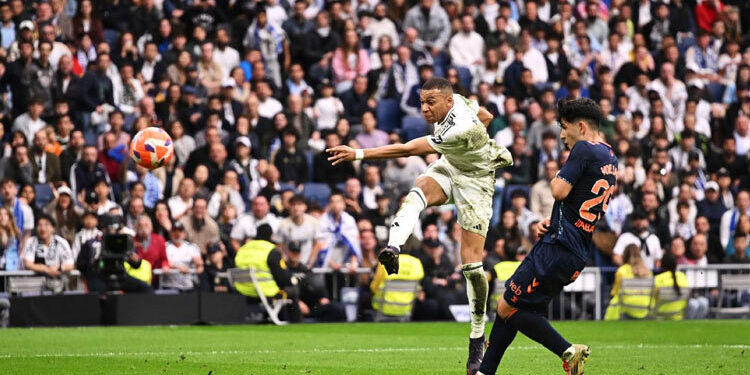 এমবাপের জোড়া গোলে রিয়ালের জয়