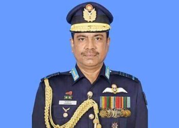 বিমানবাহিনীর সাবেক প্রধান হান্নান ও পরিবারের ৩৮ ব্যাংক হিসাব জব্দ