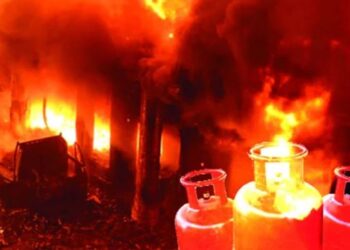 সিলিন্ডার বিস্ফোরণে নিহত বেড়ে ৪