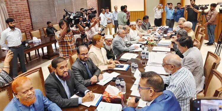 কমিশনের কিছু সুপারিশ পুনর্বিবেচনার পরামর্শ দিয়েছে জামায়াত: আলী রীয়াজ