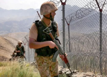 কাশ্মির সীমান্তের দুই পারেই আতঙ্কে মানুষ