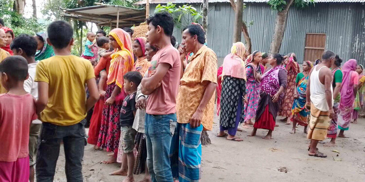 বজ্রপাতে প্রাণ গেলো দুই গৃহবধূর