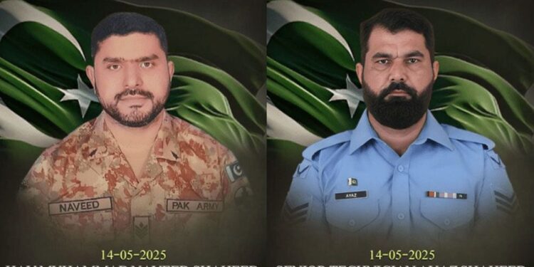 পাকিস্তানের ১৩ সেনা নিহত