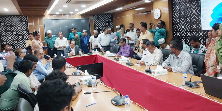 কর্মচারী নেতাদের সঙ্গে বৈঠকে সচিবরা