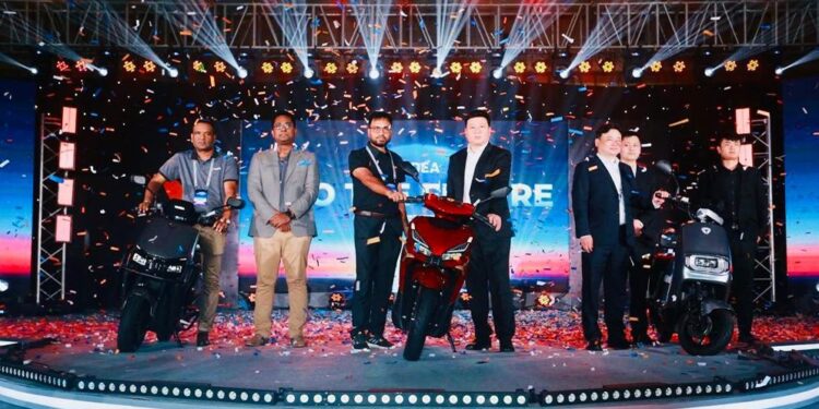 জনপ্রিয় স্কুটার ‘ইয়াদিয়া’ এলো বাংলাদেশে