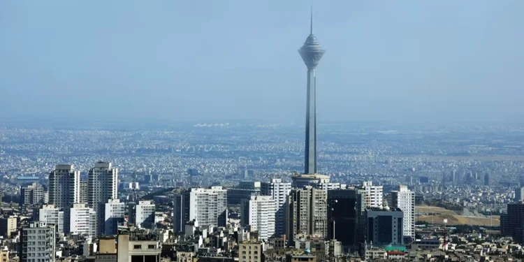 ফের একাধিক বিস্ফোরণে কেঁপে উঠলো তেহরান