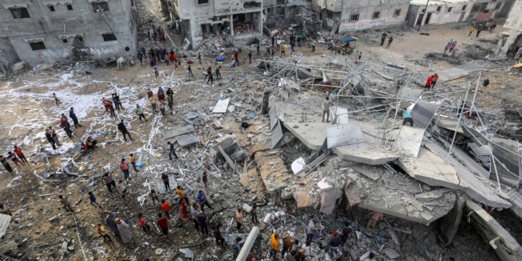 গাজায় ভয়ংকর মানবিক বিপর্যয়, ইসরাইলের বিরুদ্ধে কঠোর পদক্ষেপের হুমকি ইইউ’র