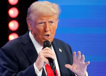 তড়িঘড়ি করে জি৭ সম্মেলন সমাপ্ত : ওয়াশিংটনে ফিরে বড় কিছু ঘটাতে যাচ্ছেন ট্রাম্প