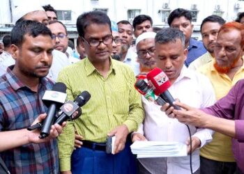 সচিবালয়ে বিক্ষোভ, ৩ উপদেষ্টাকে দেওয়া হবে স্মারকলিপি