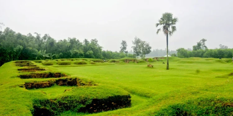 ইতিহাসের সাক্ষী নবাবগঞ্জে সিতাকোট বিহার