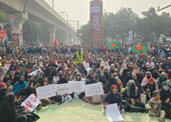 আবারো শাহবাগে অবস্থান নিল ইনকিলাব মঞ্চ