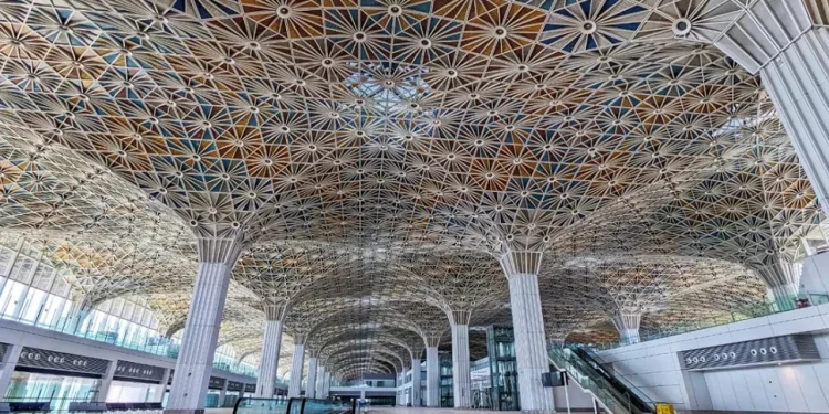 থার্ড টার্মিনালের নকশায় ত্রুটি, নেই মোবাইল নেটওয়ার্ক