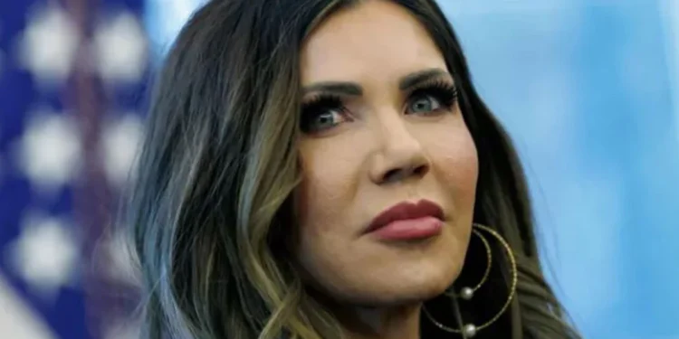 আরও দেশের ওপর ভ্রমণ নিষেধাজ্ঞা দিতে যাচ্ছে যুক্তরাষ্ট্র