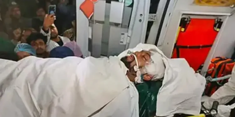 হাদির অবস্থা এখনও সংকটাপন্ন, মস্তিষ্কে অপারেশনের অপেক্ষায় ডাক্তাররা