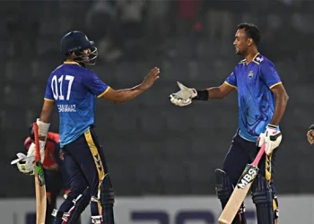শেষ ওভারের নাটকীয়তায় চট্টগ্রামের জয়