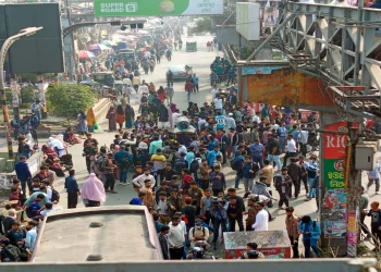 সাত কলেজের আন্দোলনে নগরজুড়ে ভোগান্তি