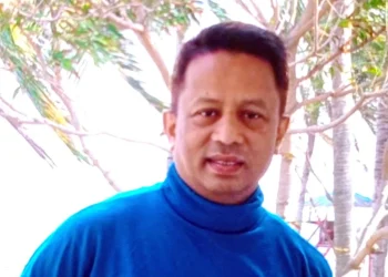 জবির স্টাফ বাসে কর্মকর্তার বিরুদ্ধে ছাত্রীদের হেনস্তার অভিযোগ