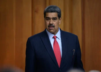 ভেনেজুয়েলার প্রেসিডেন্ট মাদুরোকে আটকের দাবি ট্রাম্পের