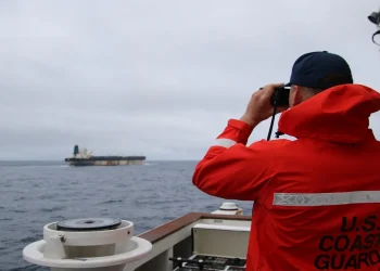 রুশ তেলবাহী ট্যাংকার জব্দে যুক্তরাষ্ট্রকে ব্রিটেনের সহায়তা