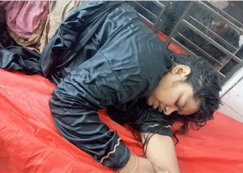 আত্মহত্যার চেষ্টায় মেয়ের মৃত্যু, মা জীবিত