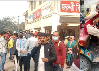 টঙ্গীতে ফের শতাধিক পোশাককর্মী‎ অসুস্থ